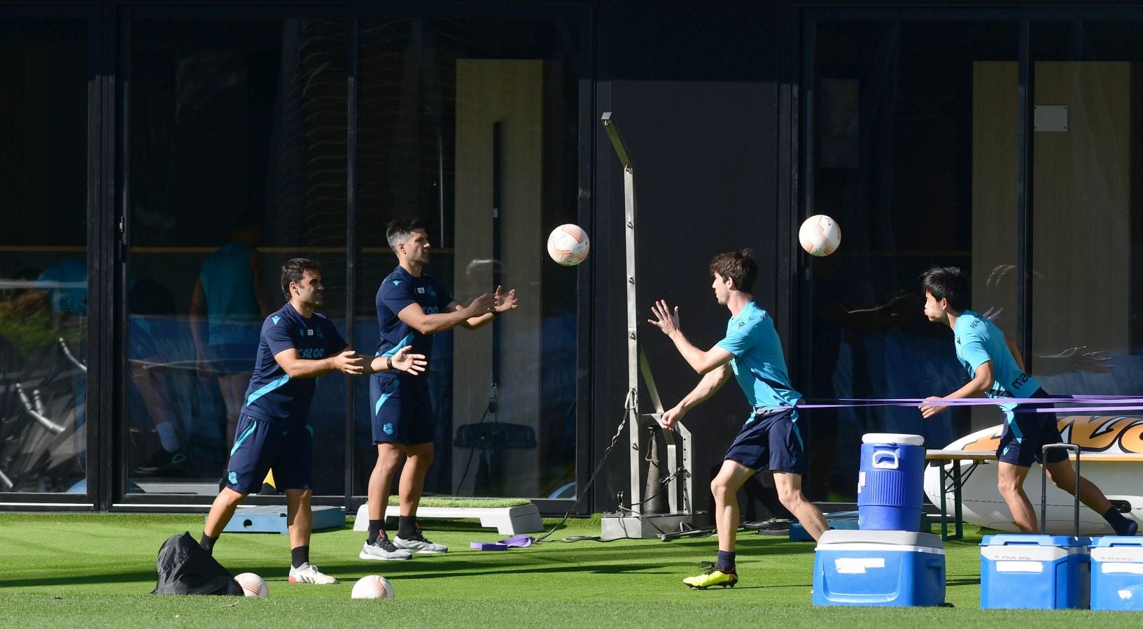 Fotos: La Real Sociedad, preparada para dedicarle la victoria a Sadiq