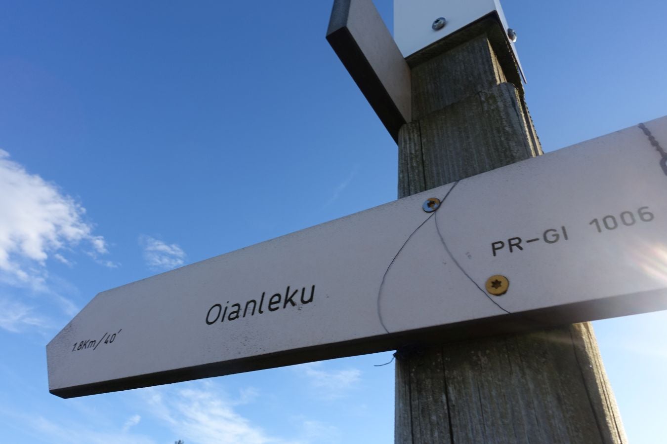 Fotos: Ruta a Basate pasando por el crómlech de Oianleku