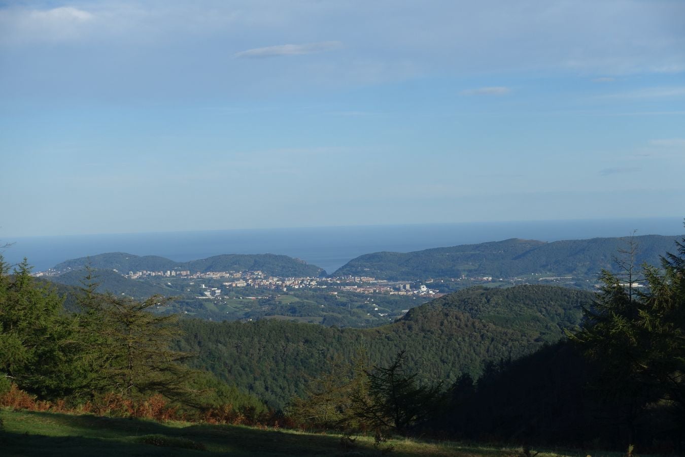 Fotos: Ruta a Basate pasando por el crómlech de Oianleku