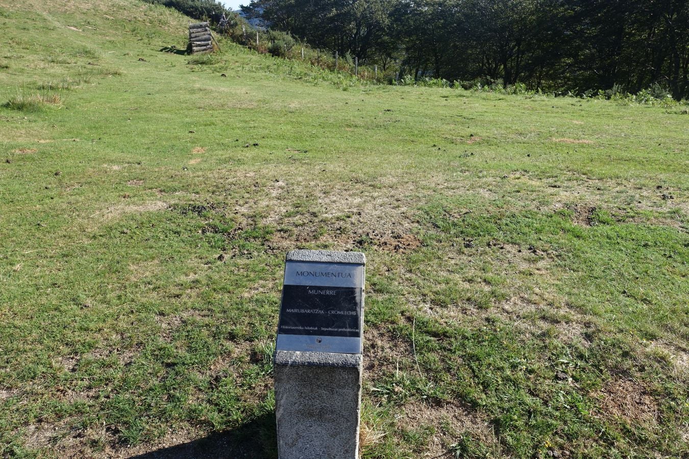 Fotos: Ruta a Basate pasando por el crómlech de Oianleku