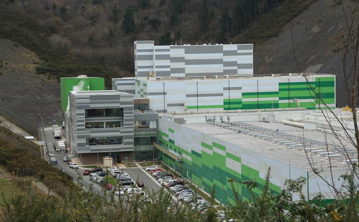 El director de GHK declara en el juicio por el vertido a la regata junto a la incineradora