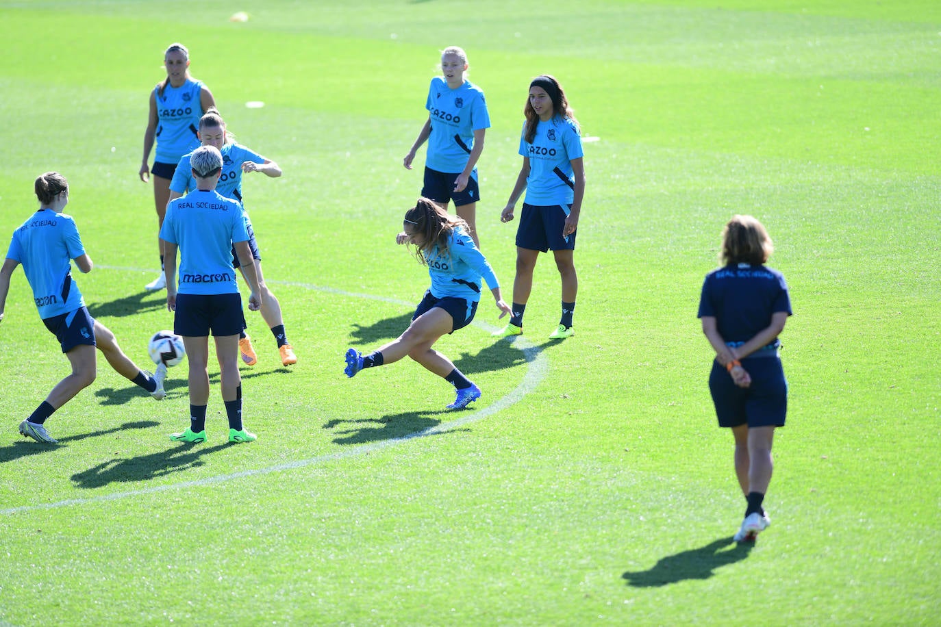 Fotos: Las jugadoras de la Real Sociedad se preparan para el duelo ante el Bayern de Múnich