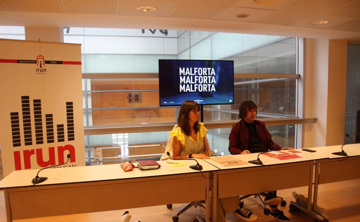 Juncal Eizaguirre e Iñaki Estévez han dado en Ficoba los detalles del Festival Irun Zuzenean.