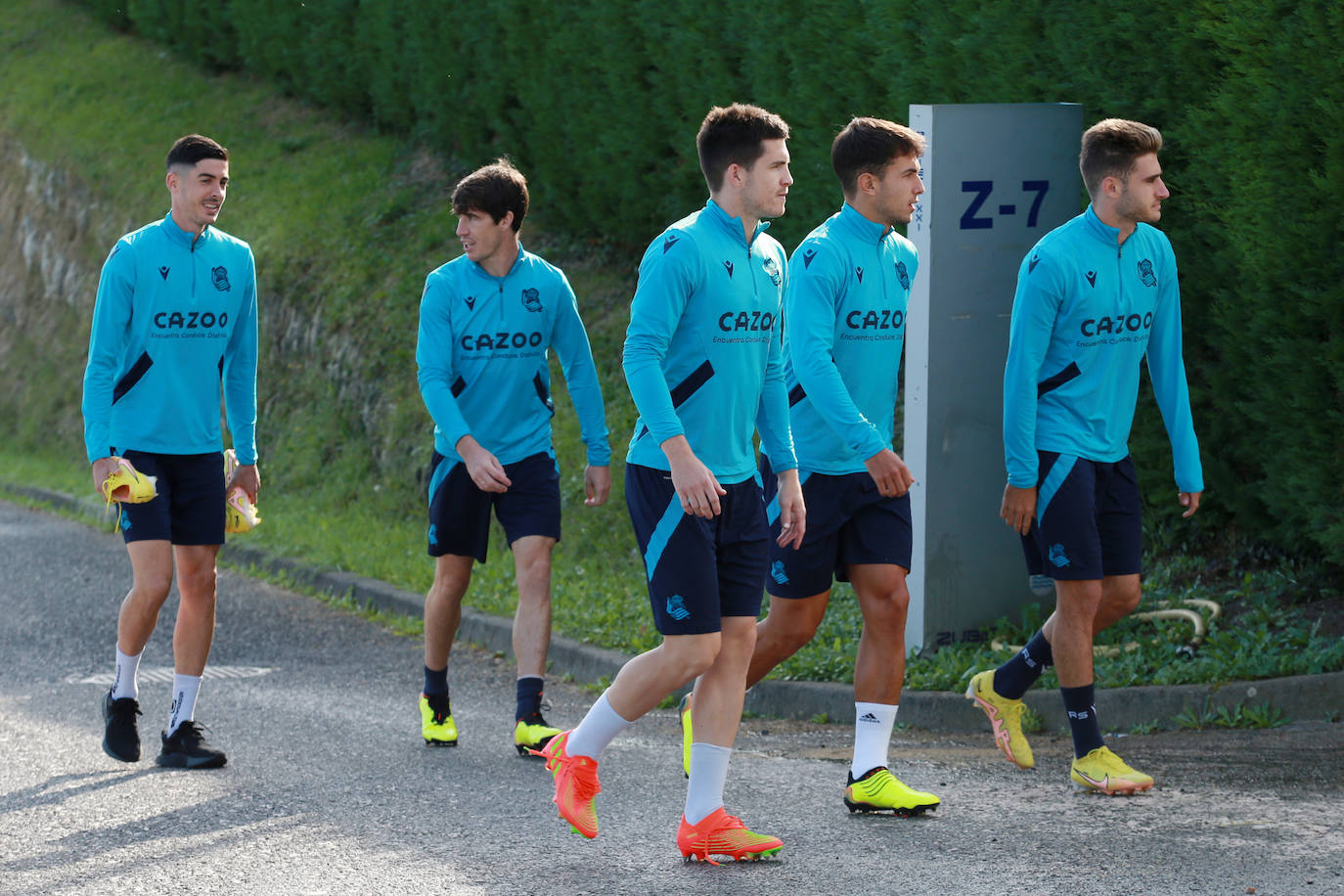 Fotos: La Real Sociedad se ejercita a puerta abierta