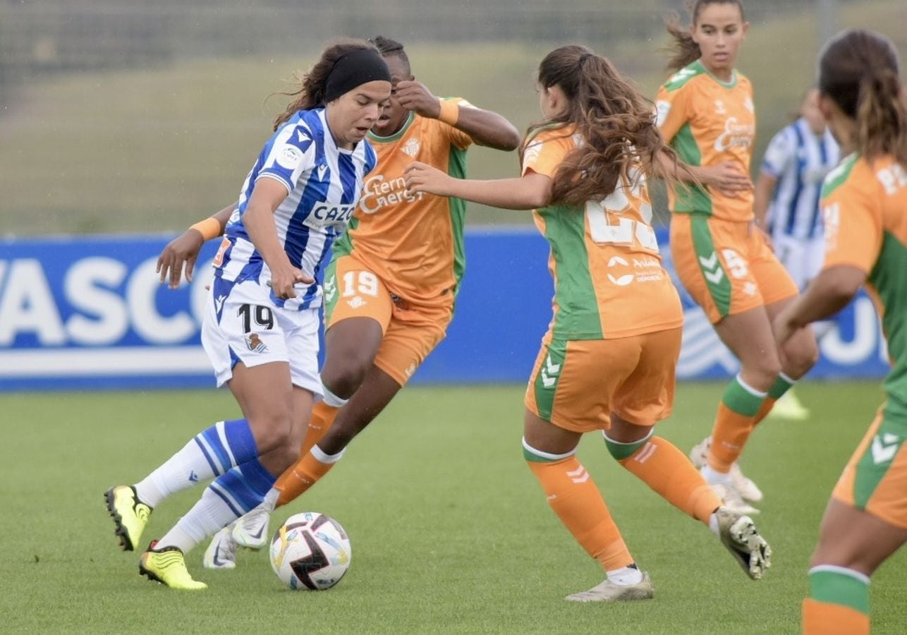 Real y Betis firman un gran partido que descubre algunas de las potencialidades del equipo de Natalia Arroyo pero también puntos a cuidar el jueves en Múnich. 