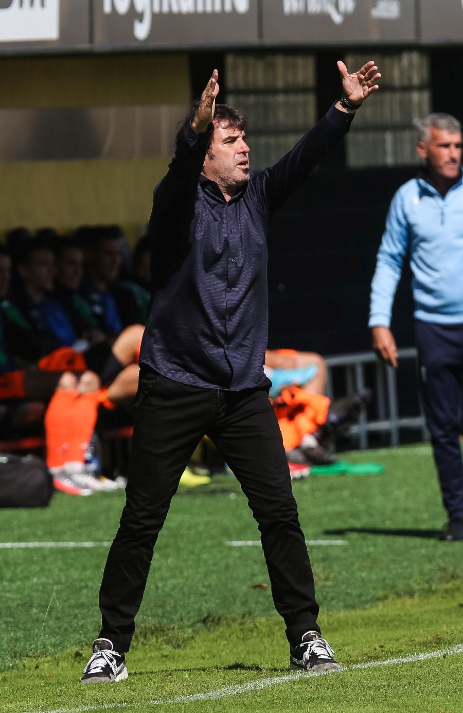 El Alcoyano se ha llevado el triunfo este mediodía de Irun gracias a un tanto de Juanan en el 81, justo después de que Sánchez pusiese las tablas con un golazo para los de casa.