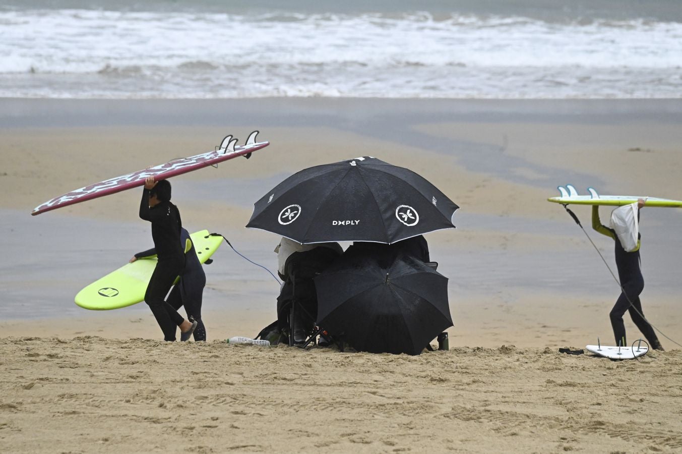 El joven, de 16 años, fue el gran dominador de la prueba superando a los franceses Andy Criere y Adrien Toyon. 