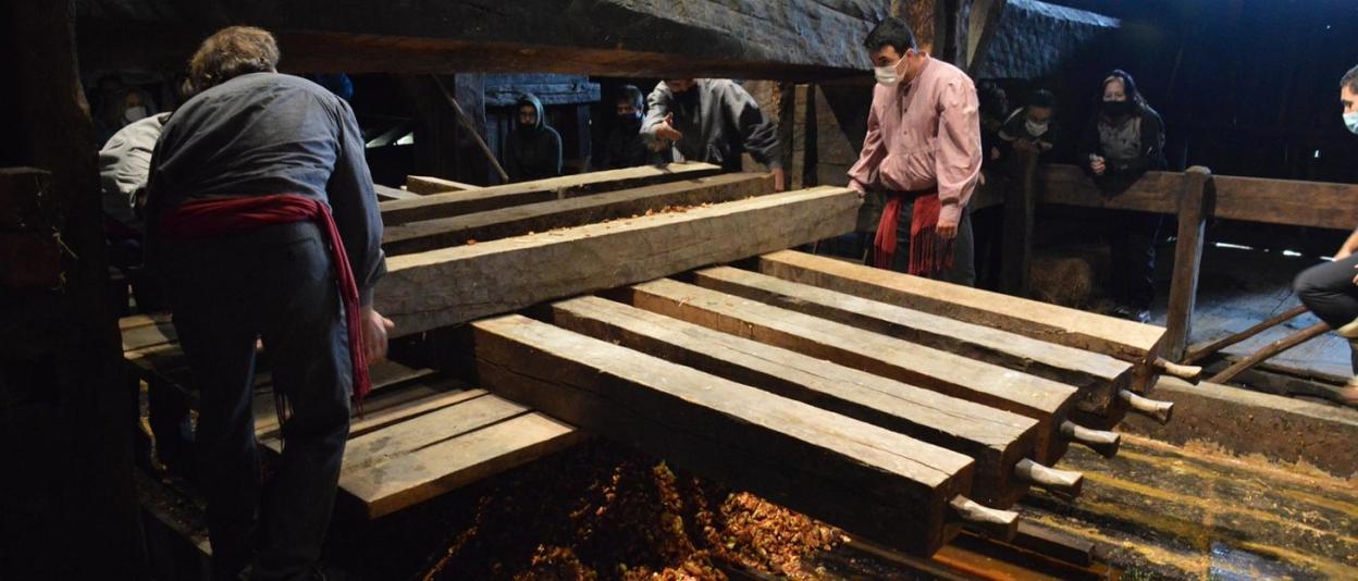 Sagardo Astea aurrera eramateko prestakuntzakin ari dira Igartubeitk, hau urriaren 8an hasiko delarik. 