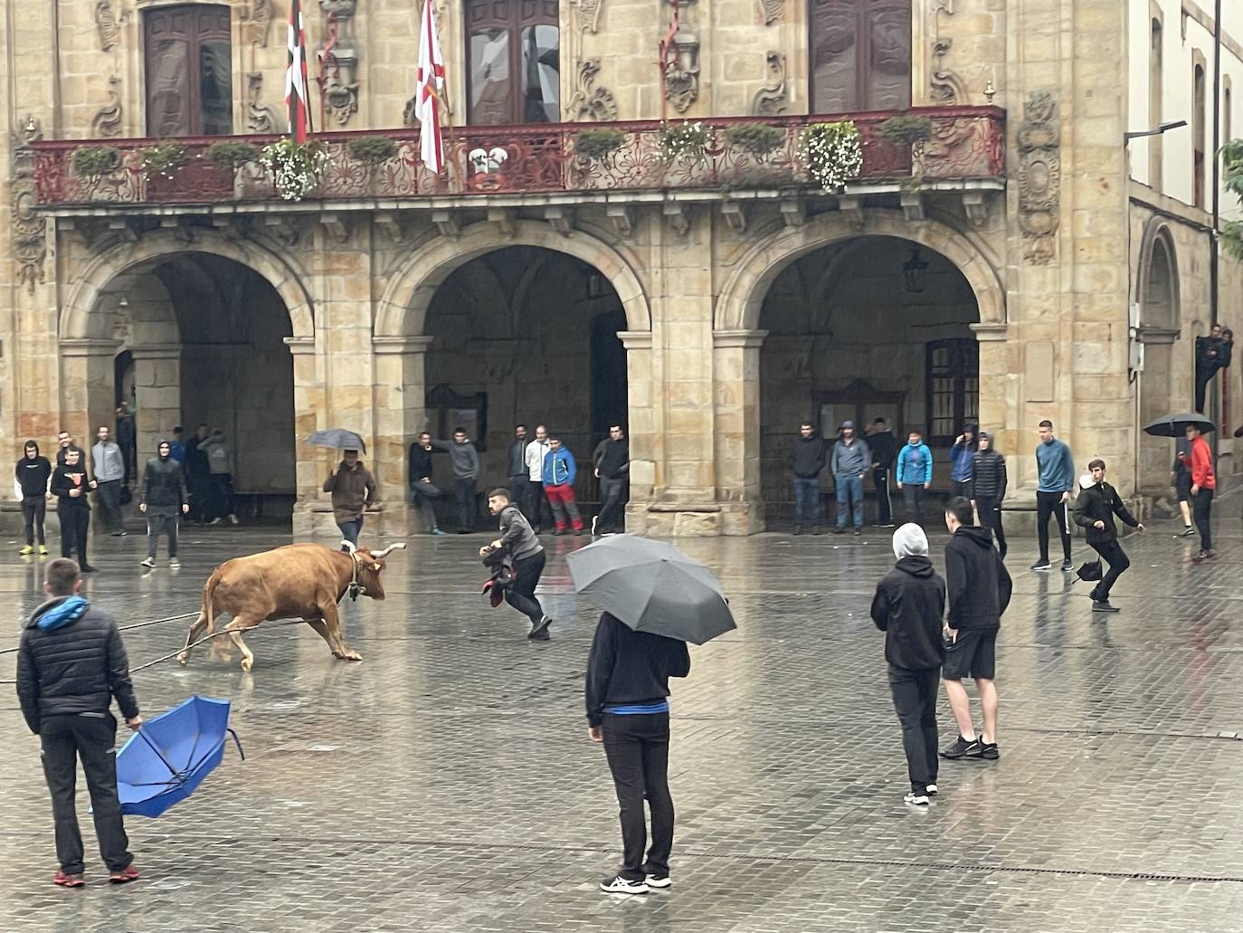 Fotos: Los Sanmigeles ya son historia, pero los Errosaixuek piden paso en Oñati