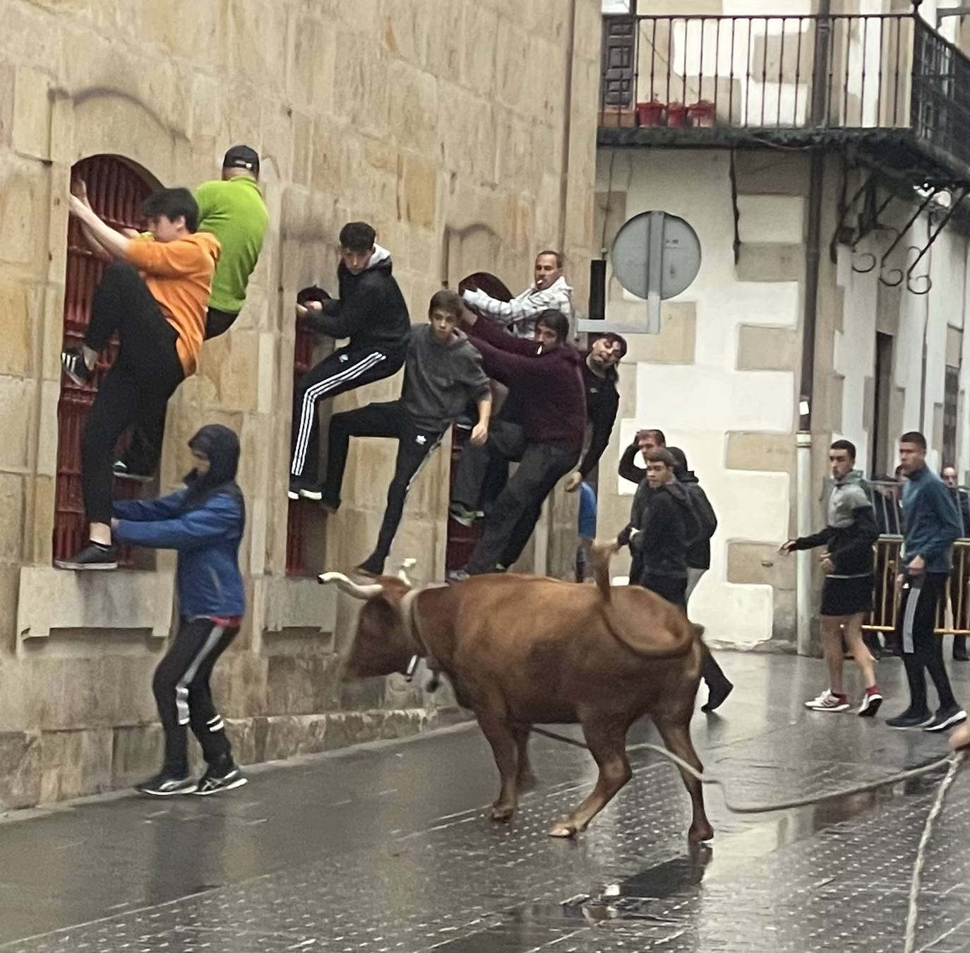 Fotos: Los Sanmigeles ya son historia, pero los Errosaixuek piden paso en Oñati