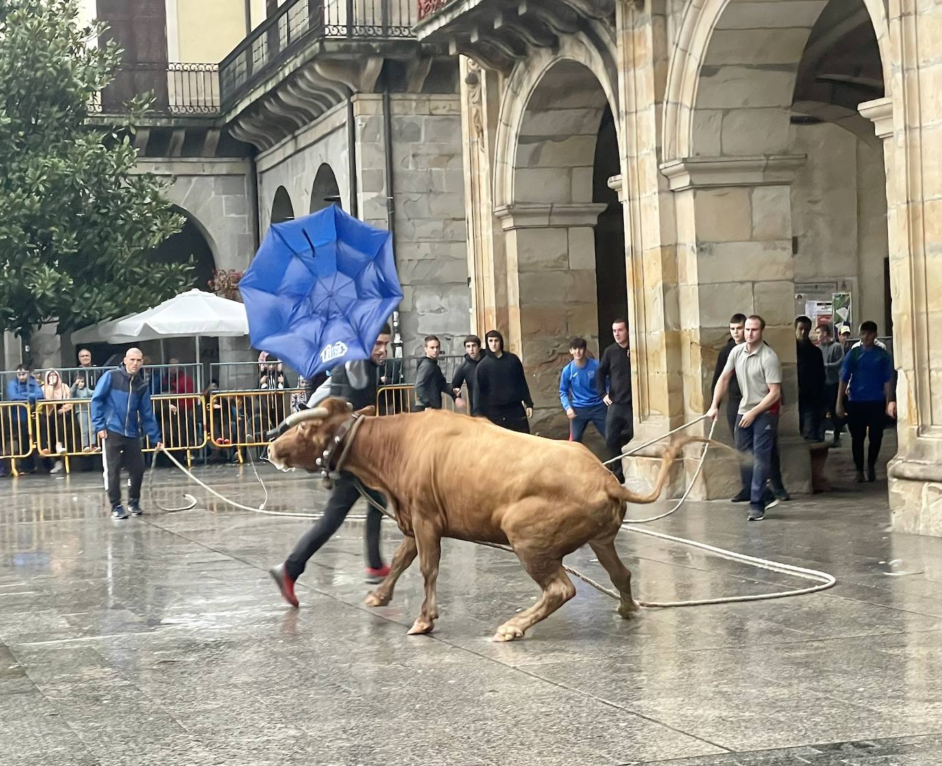 Fotos: Los Sanmigeles ya son historia, pero los Errosaixuek piden paso en Oñati
