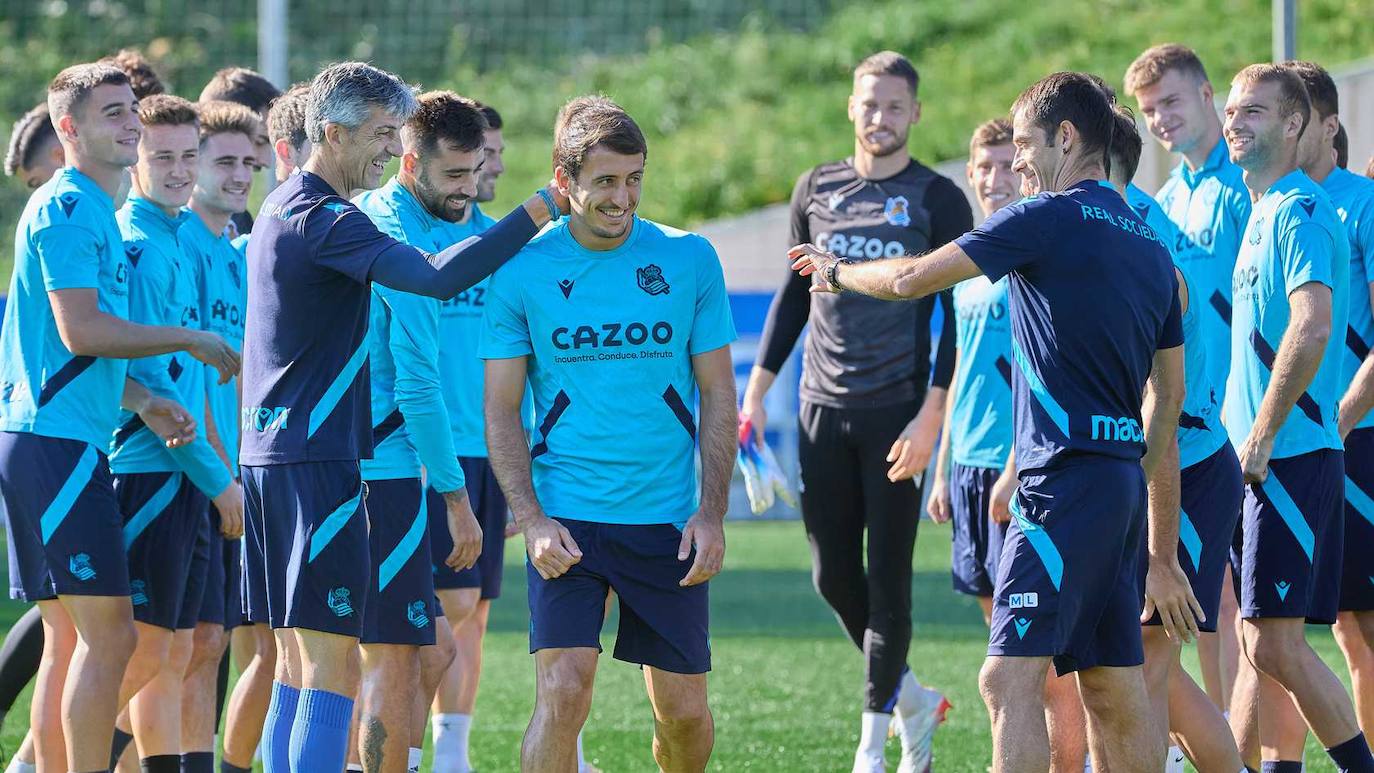 Fotos: Mikel Oyarzabal vuelve a entrenar con sus compañeros seis meses después