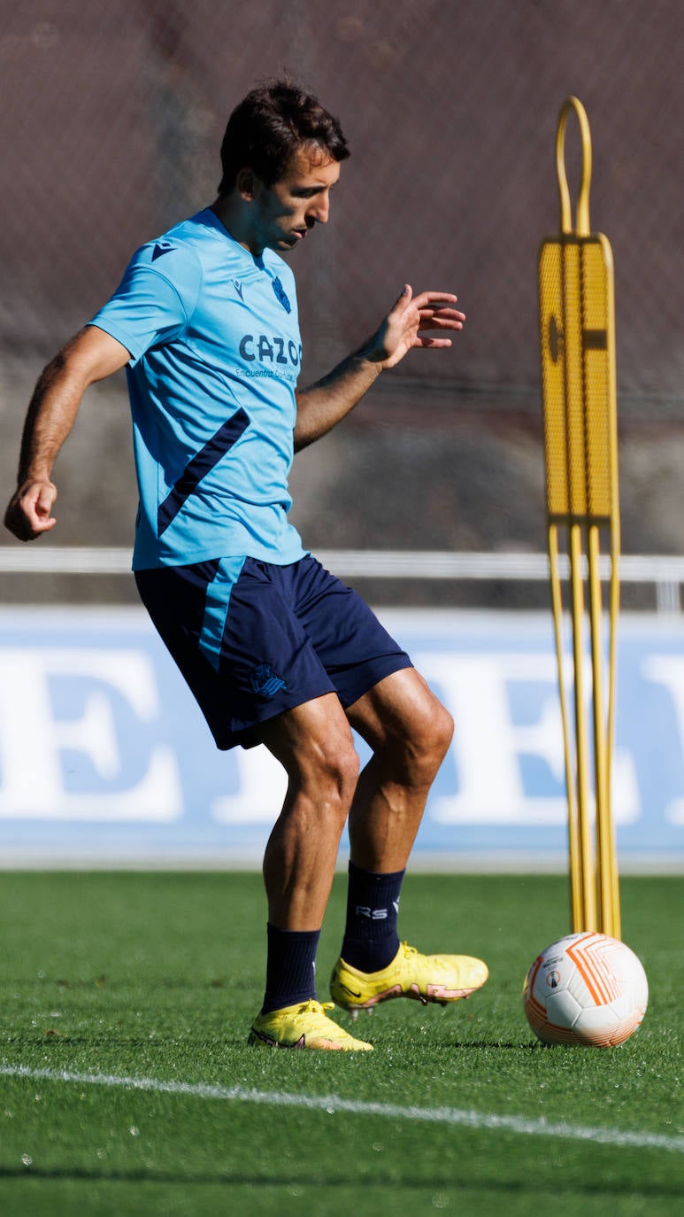 Fotos: Mikel Oyarzabal vuelve a entrenar con sus compañeros seis meses después