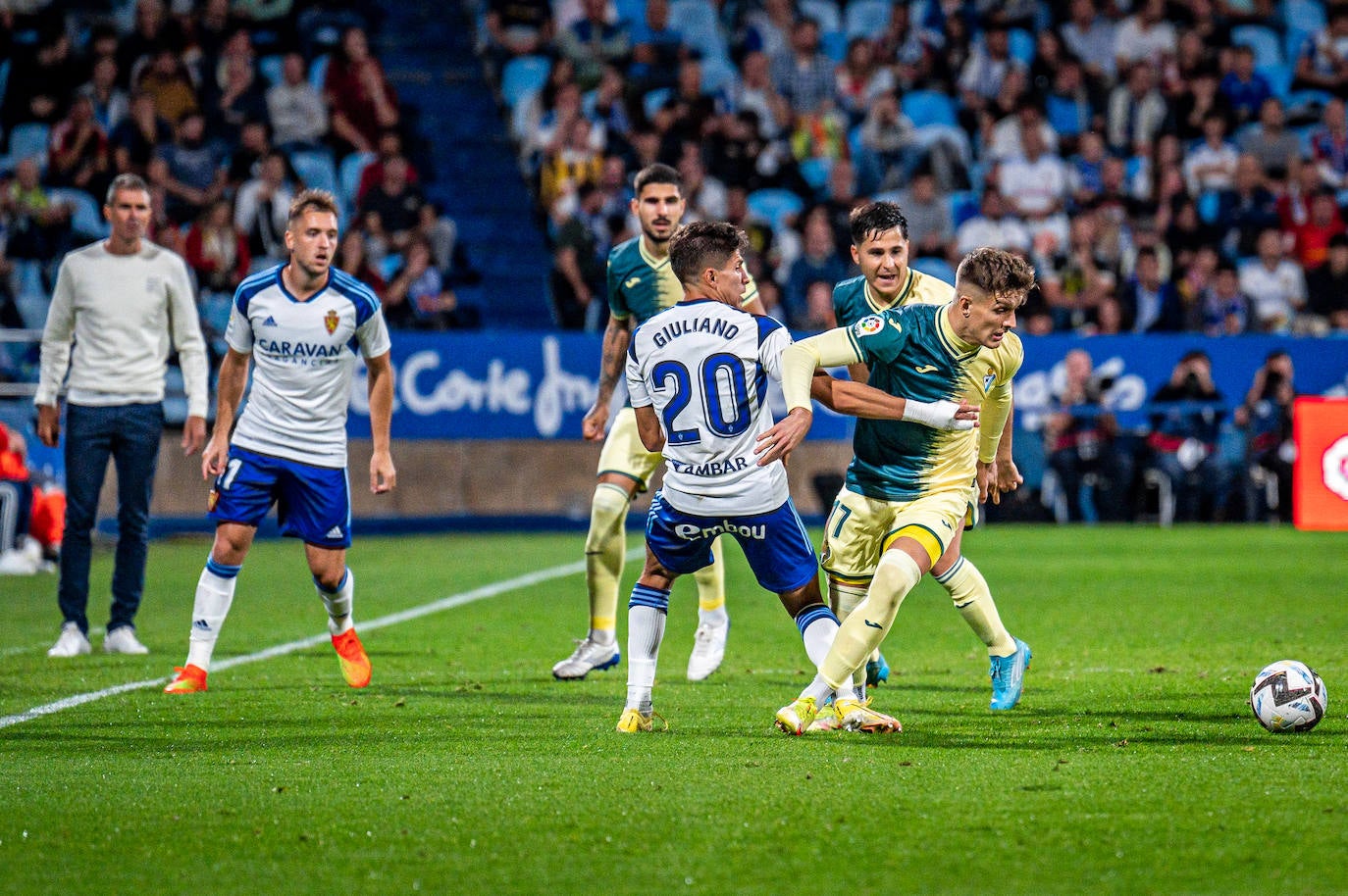 Fotos: El Eibar resiste de forma titánica ante el Zaragoza
