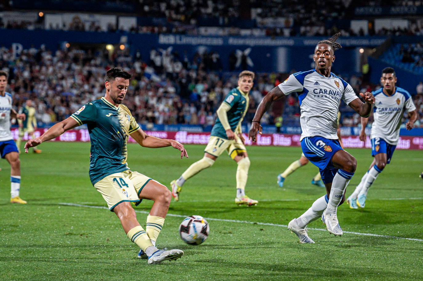 Fotos: El Eibar resiste de forma titánica ante el Zaragoza