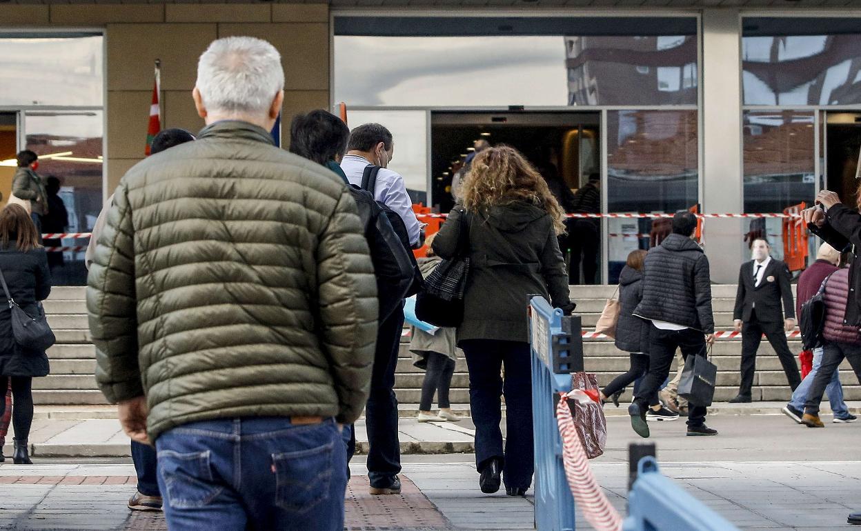 El Gobierno Vasco reitera que aplicará de forma automática la subida salarial de los funcionarios acordada en Madrid