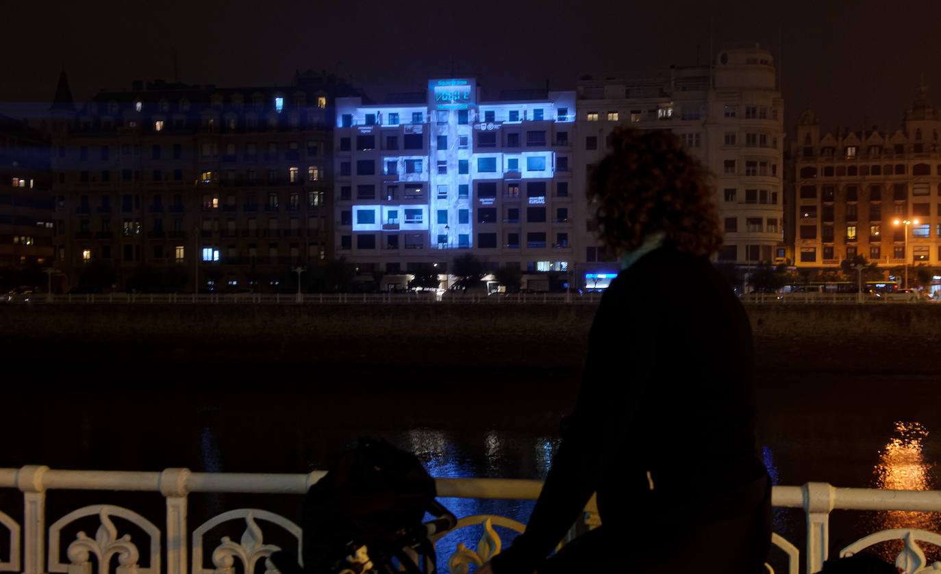 Fotos: El vídeo &#039;mapping&#039; con la historia de un edificio de Donostia