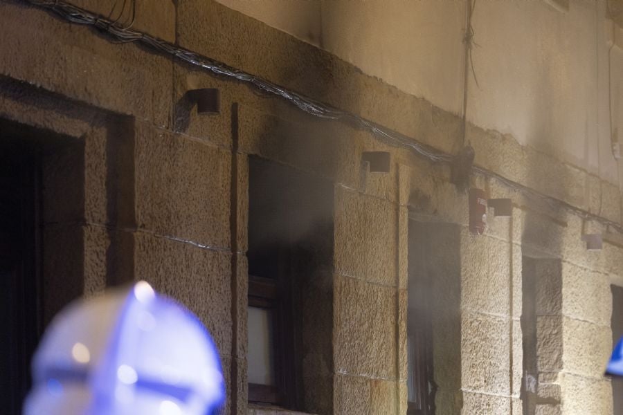 Fotos: Incendio en un mesón de la Parte Vieja