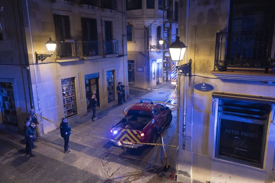 Fotos: Incendio en un mesón de la Parte Vieja