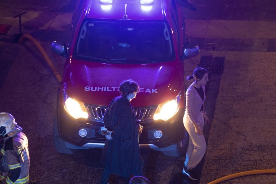 Fotos: Incendio en un mesón de la Parte Vieja