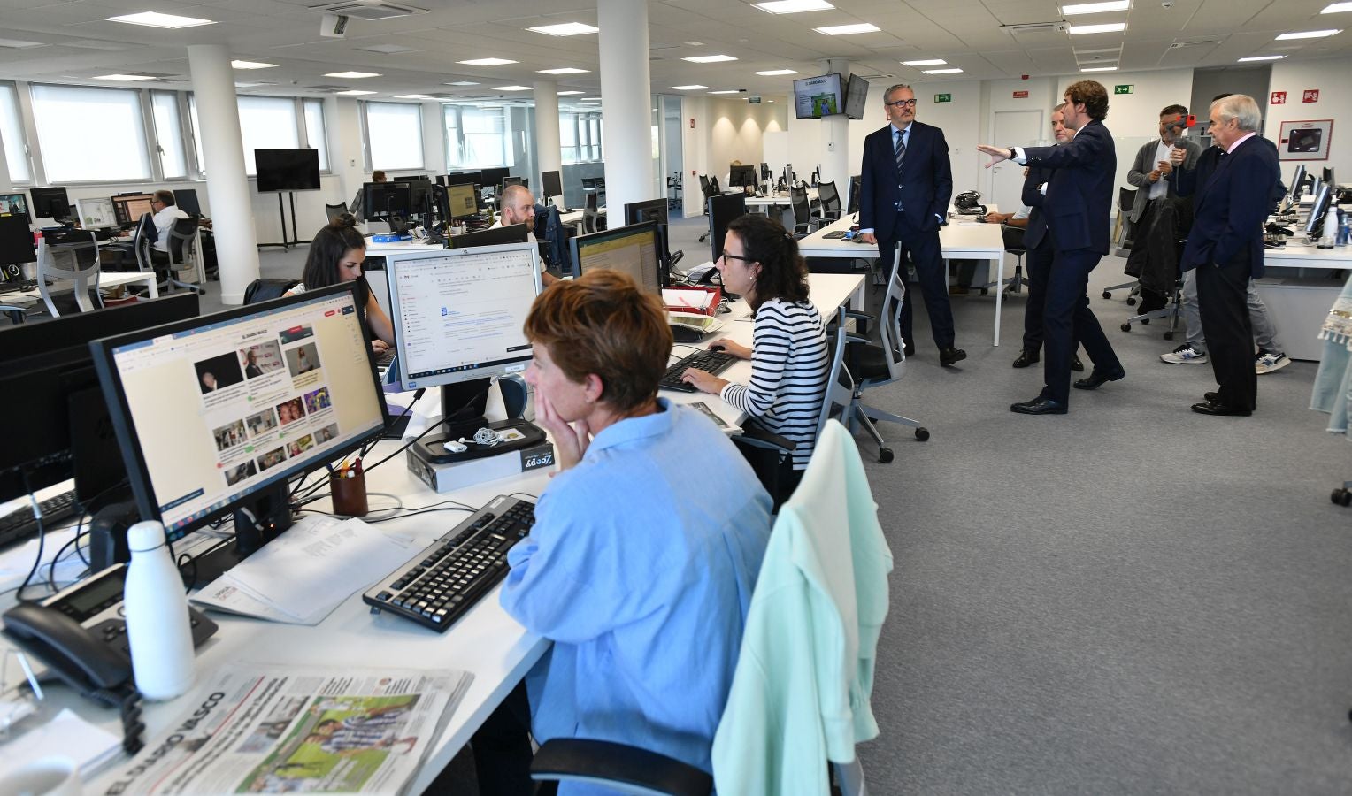 Fotos: El lehendakari visita la nueva sede de DV