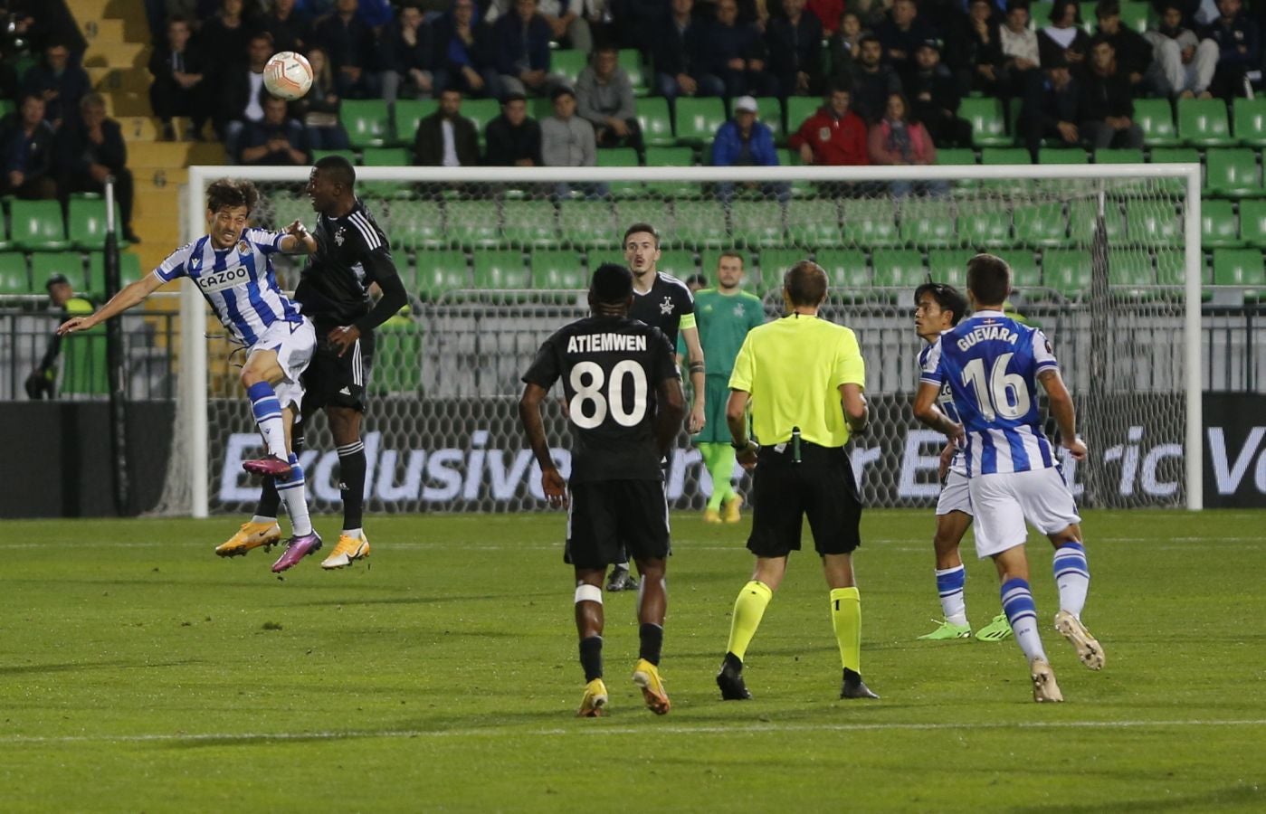 La Real Sociedad plantea un partido muy inteligente para romper las marcas al hombre del Sheriff y resolver con tantos de Silva y Aritz. 