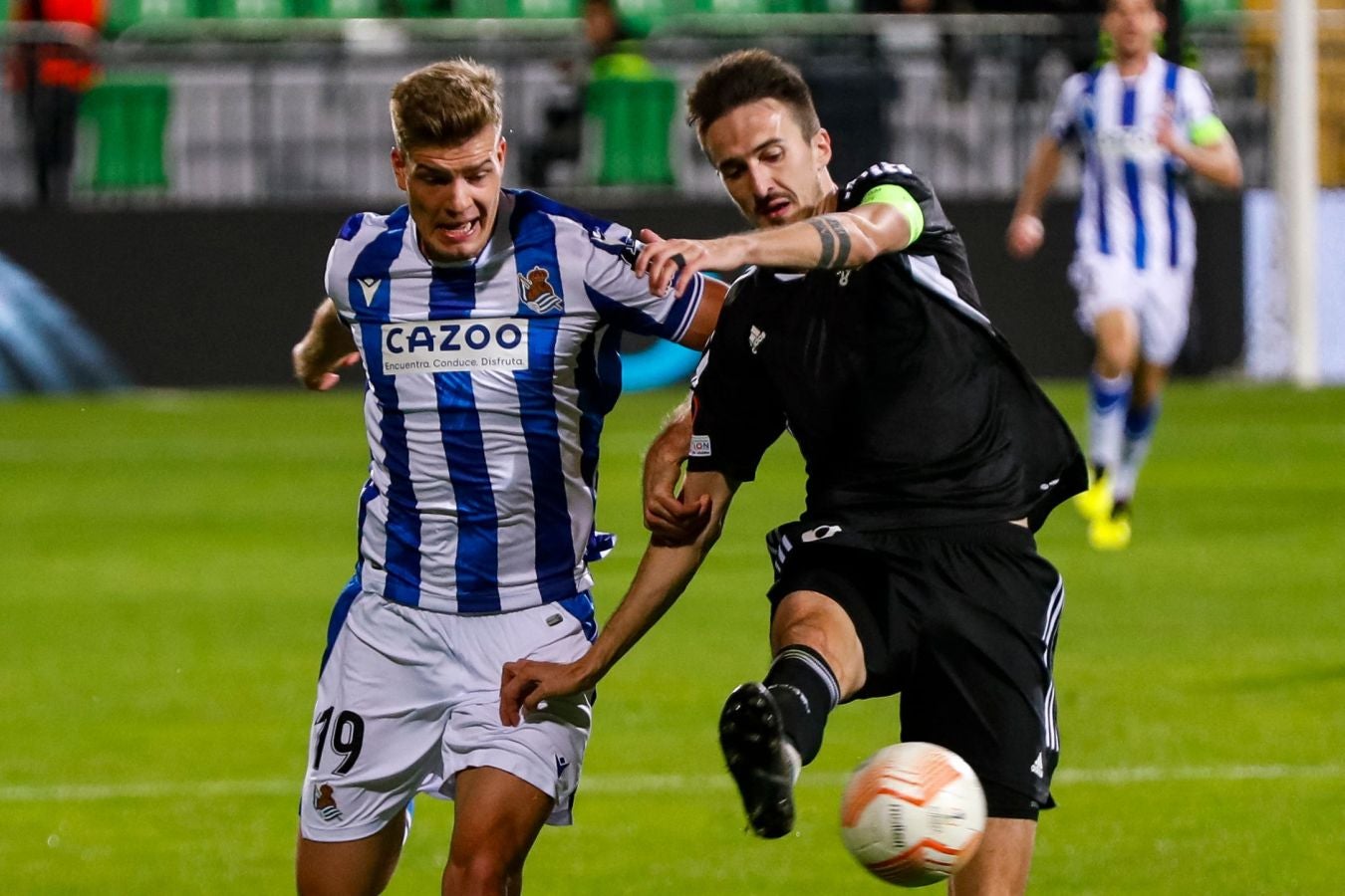 La Real Sociedad plantea un partido muy inteligente para romper las marcas al hombre del Sheriff y resolver con tantos de Silva y Aritz. 