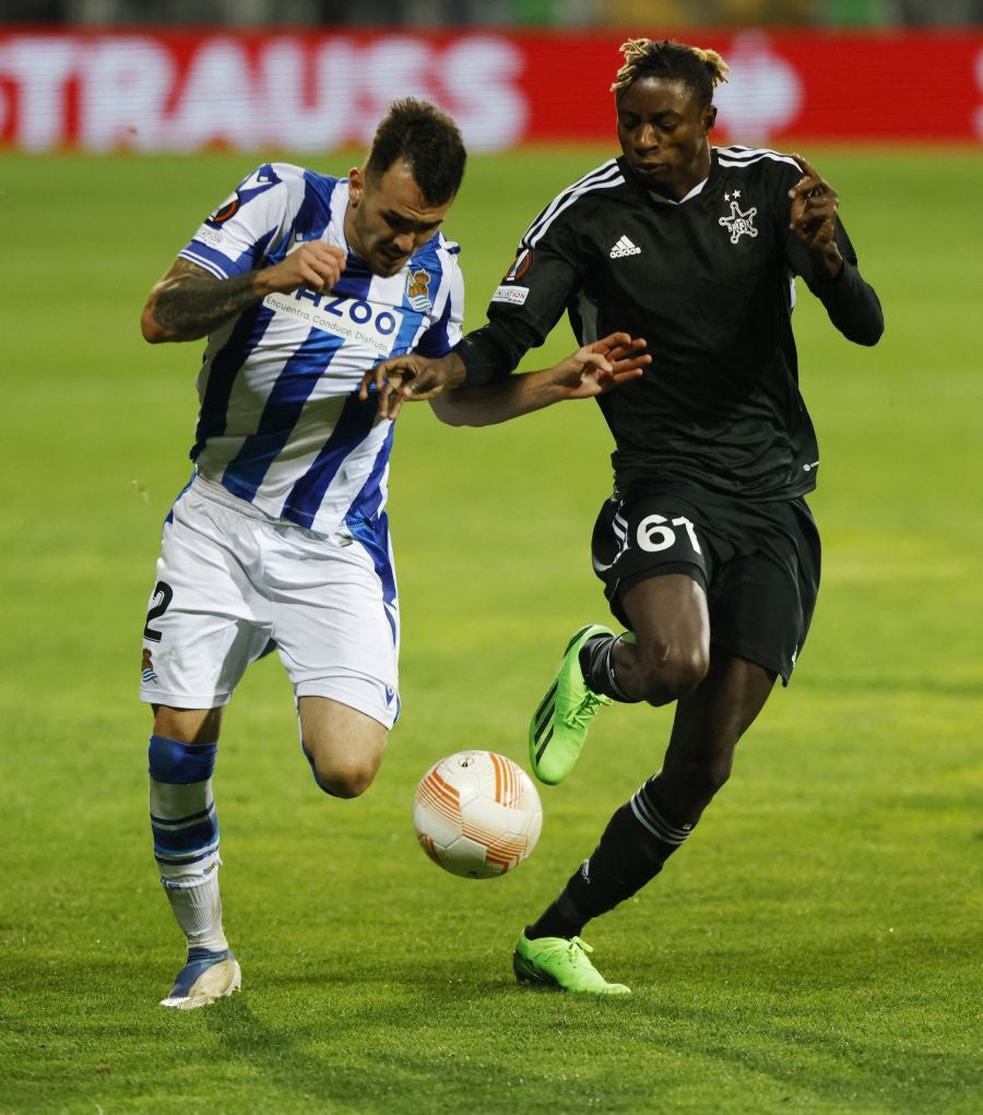 La Real Sociedad plantea un partido muy inteligente para romper las marcas al hombre del Sheriff y resolver con tantos de Silva y Aritz. 