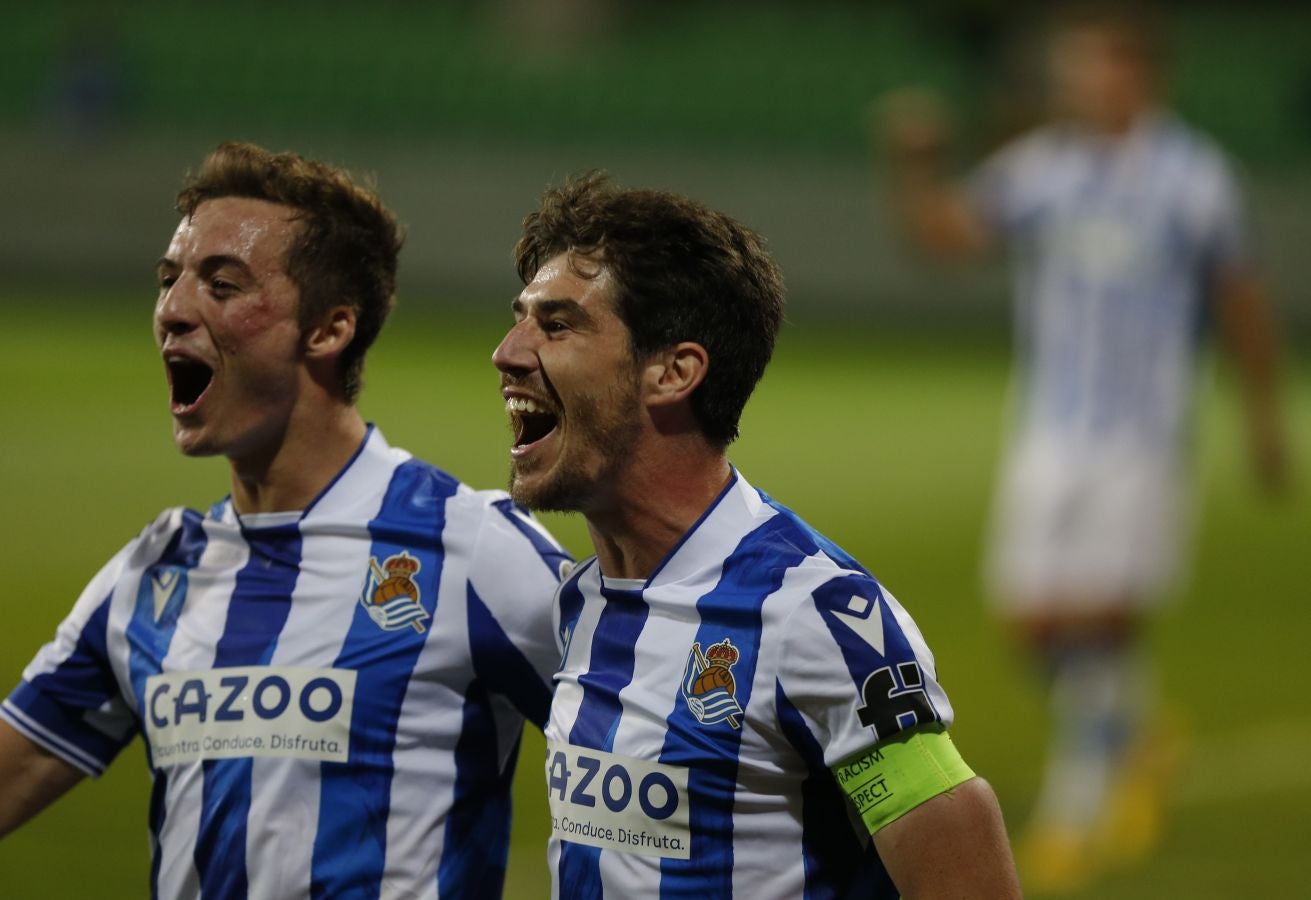 La Real Sociedad plantea un partido muy inteligente para romper las marcas al hombre del Sheriff y resolver con tantos de Silva y Aritz. 