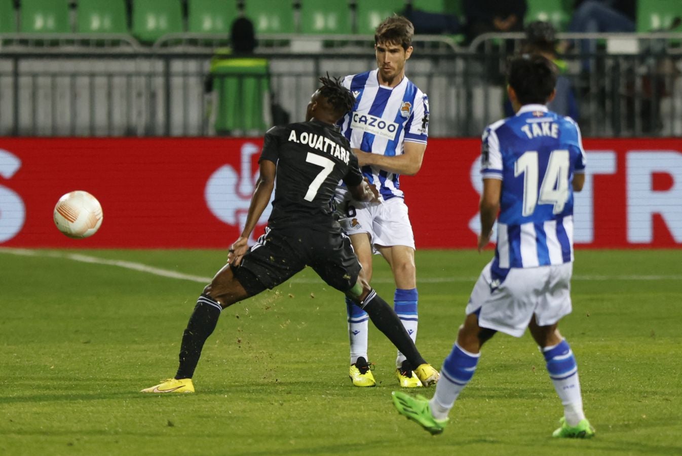 La Real Sociedad plantea un partido muy inteligente para romper las marcas al hombre del Sheriff y resolver con tantos de Silva y Aritz. 