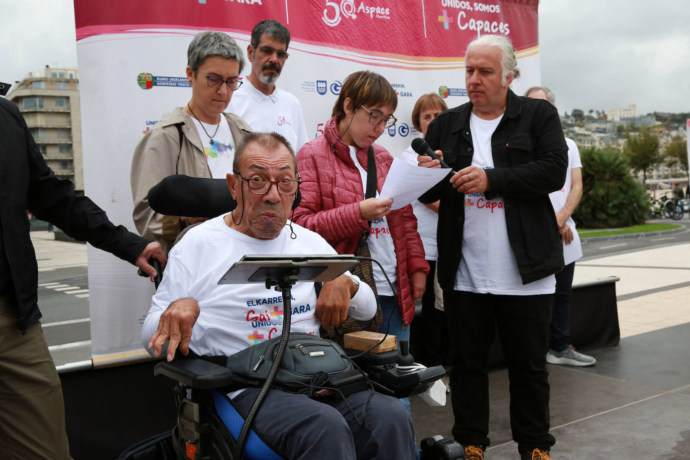Fotos: Usuarios y familiares celebran las bodas de oro de Aspace