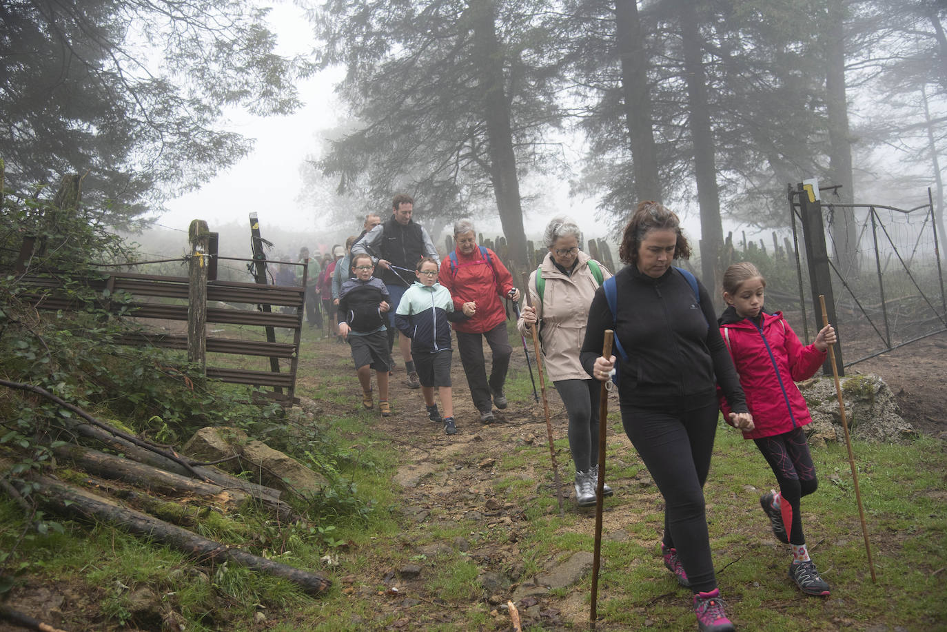 Fotos: Éxito en la salida a Oianleku de Mendira