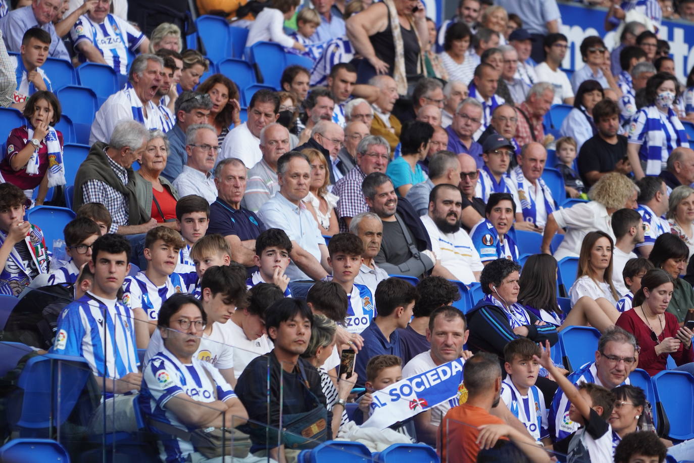 Fotos: Búscate en la grada