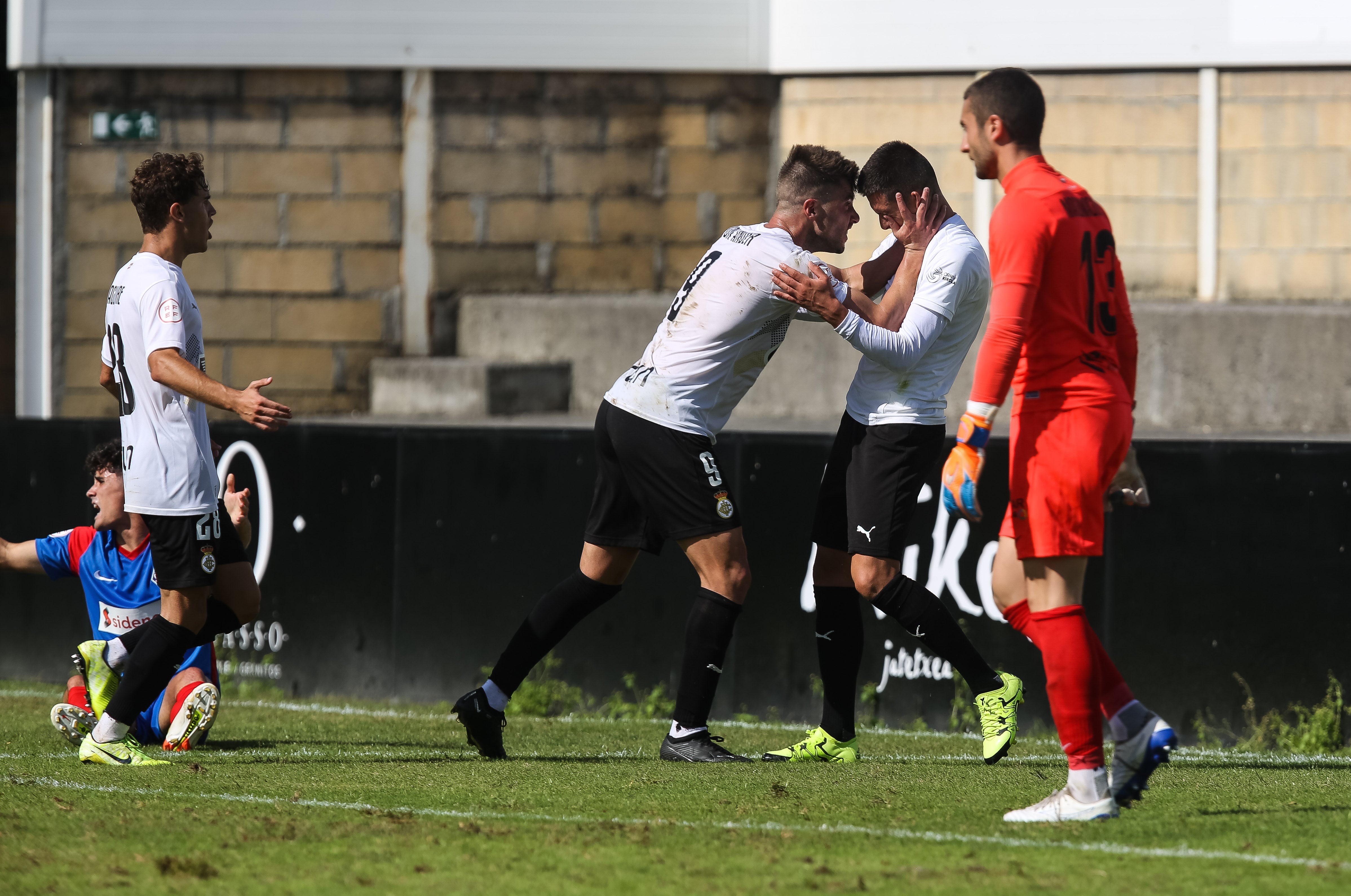 Fotos: El Real Unión se impone 4-3 al Amorebieta