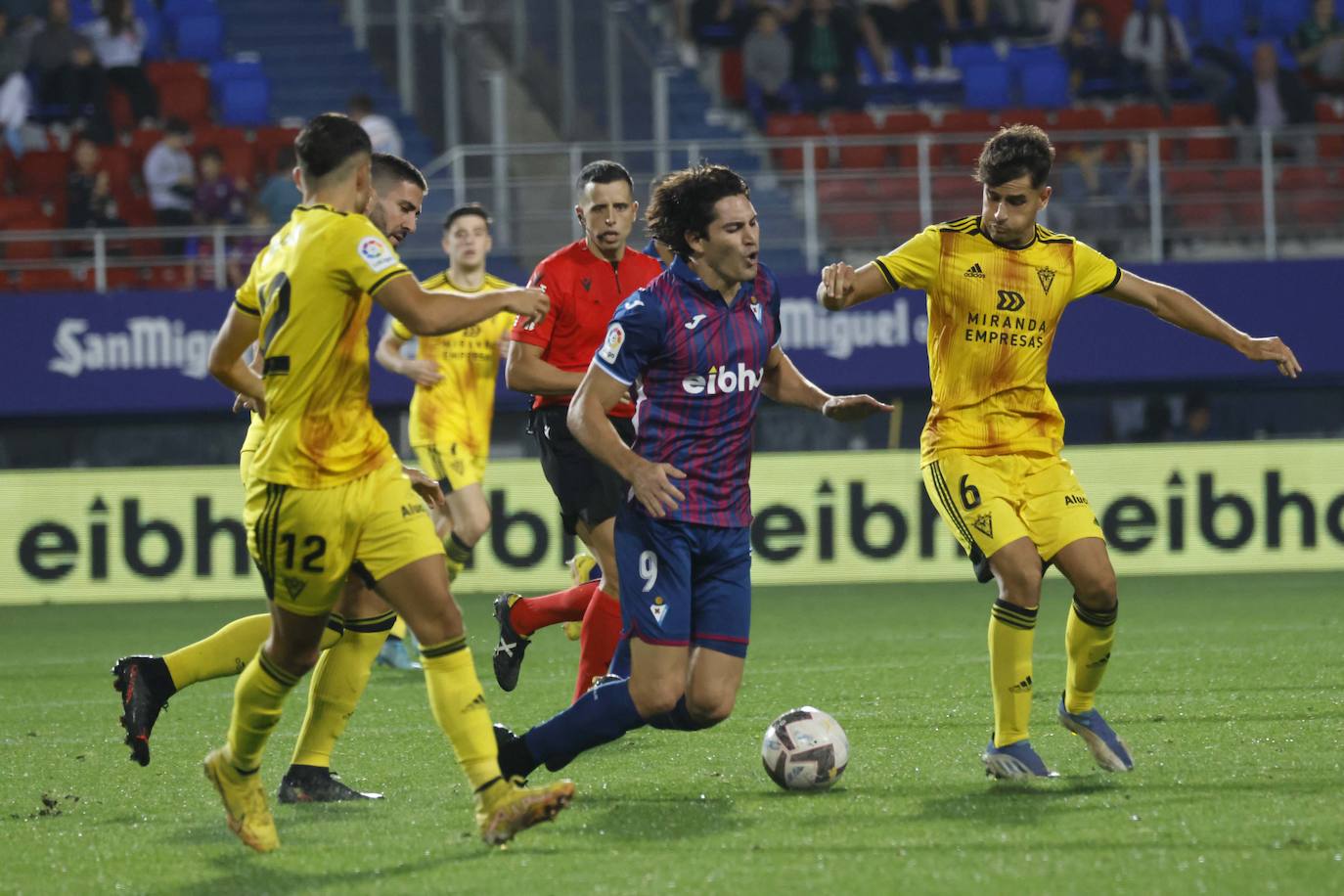 Fotos: El Eibar empata contra el Mirándes