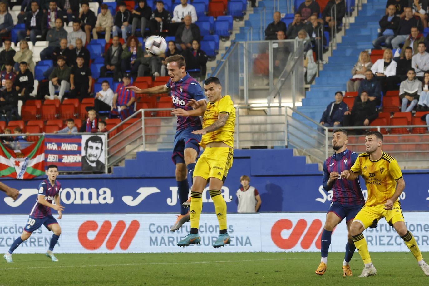 Fotos: El Eibar empata contra el Mirándes