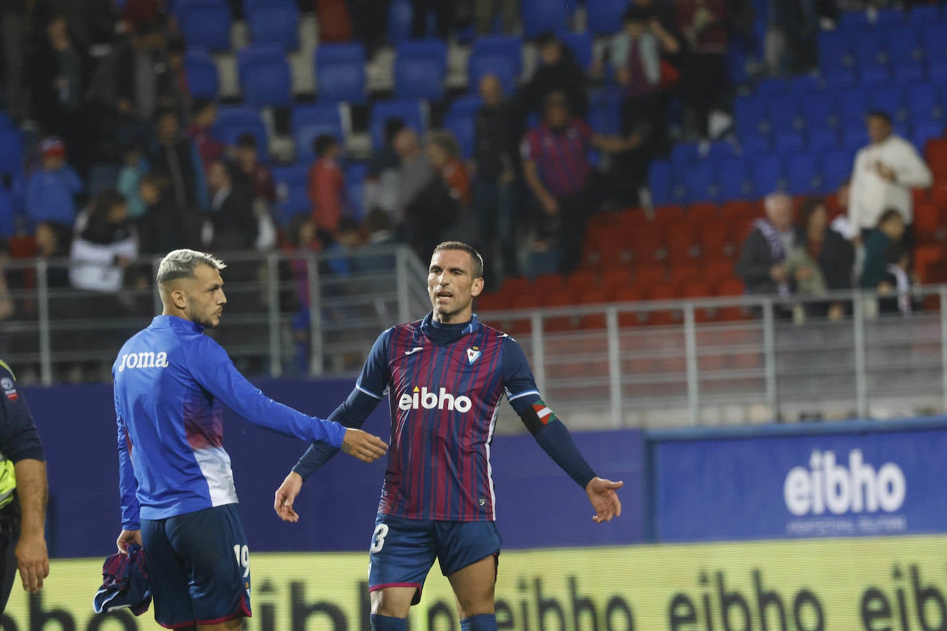 Fotos: El Eibar empata contra el Mirándes