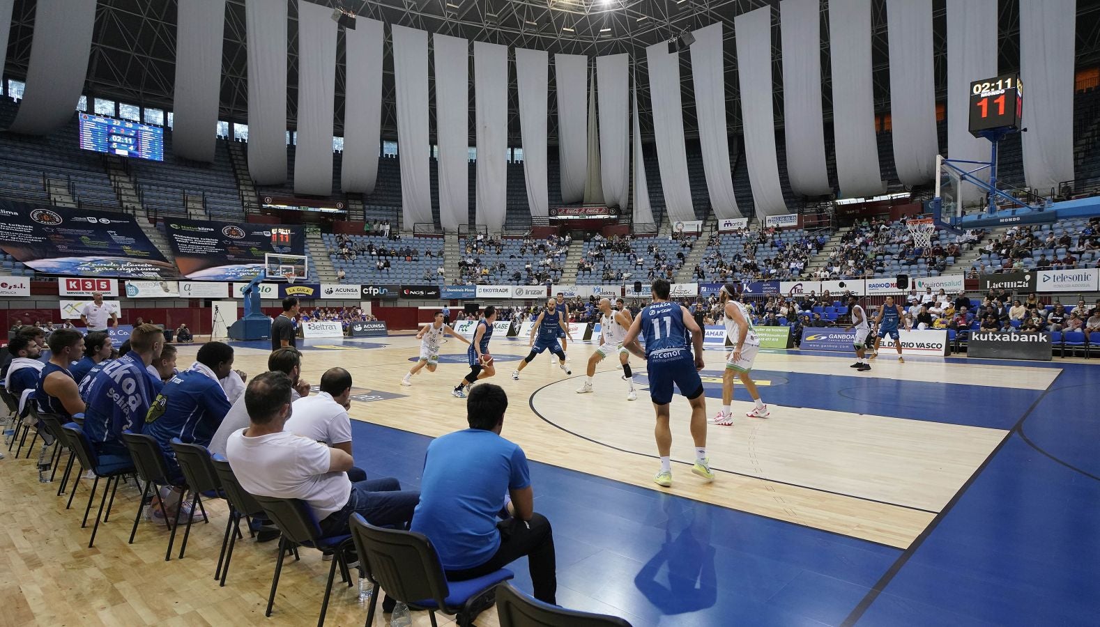 Fotos: Decepcionante estreno en casa