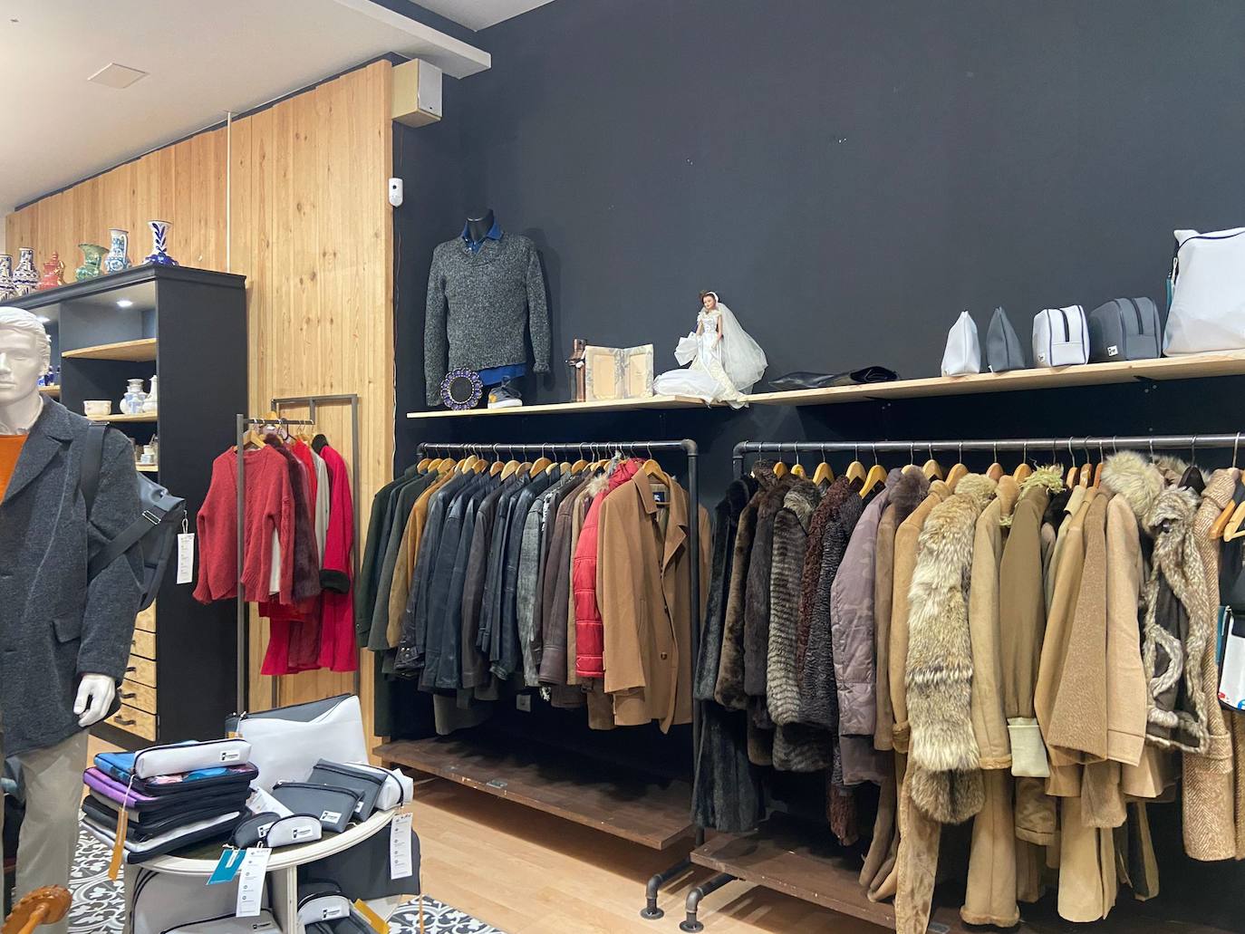 Fotos: Nueva tienda de Emáus Ekoshop