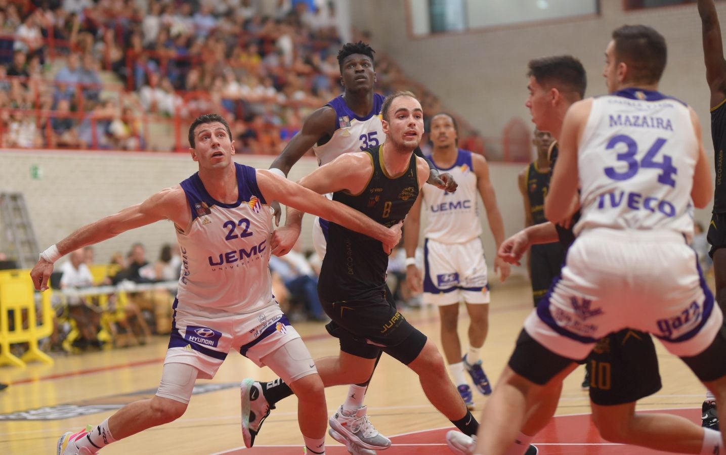 Fotos: El Juaristi cae ante el Valladolid