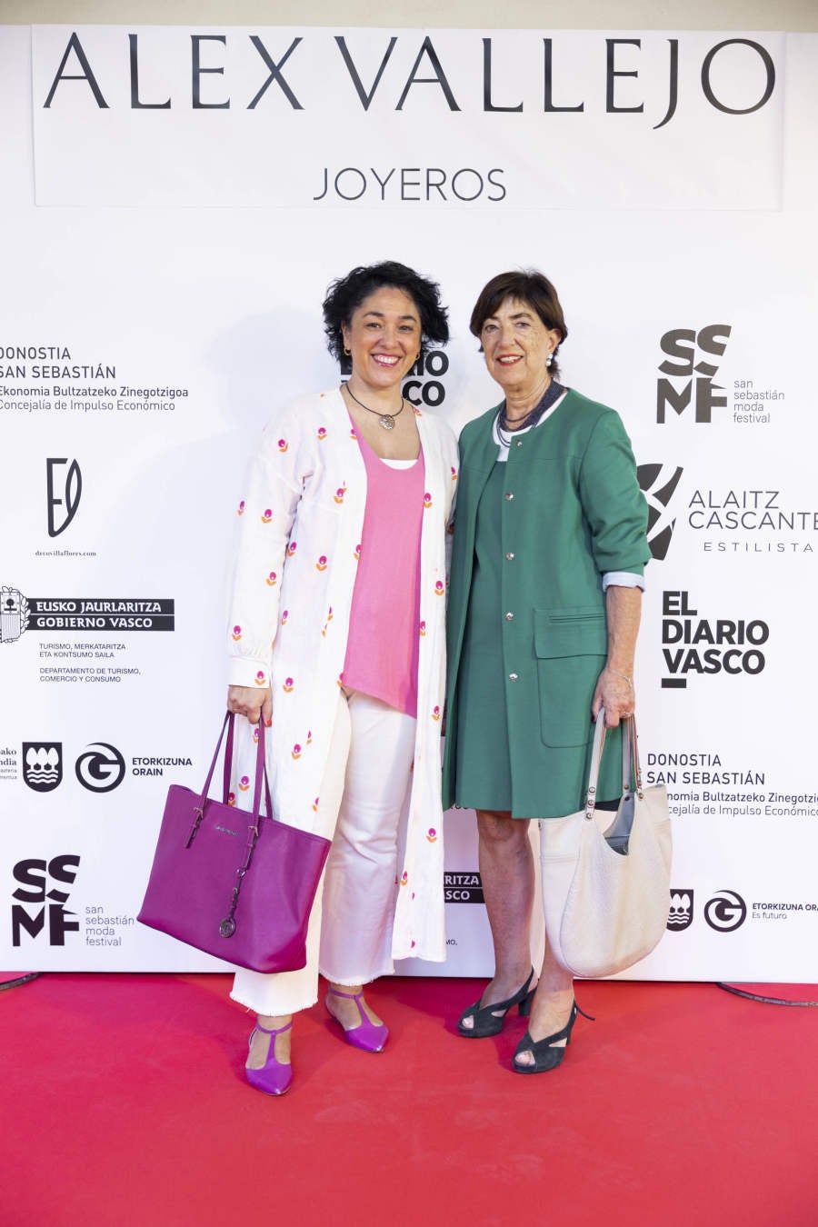 Fotos: Vallejo Joyeros presenta su colección al ritmo de Verdini Dantza Taldea