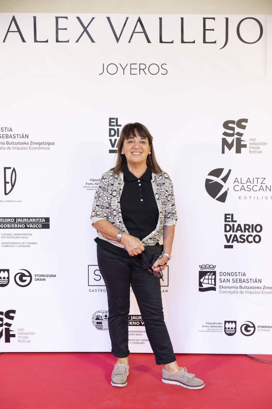 Fotos: Vallejo Joyeros presenta su colección al ritmo de Verdini Dantza Taldea