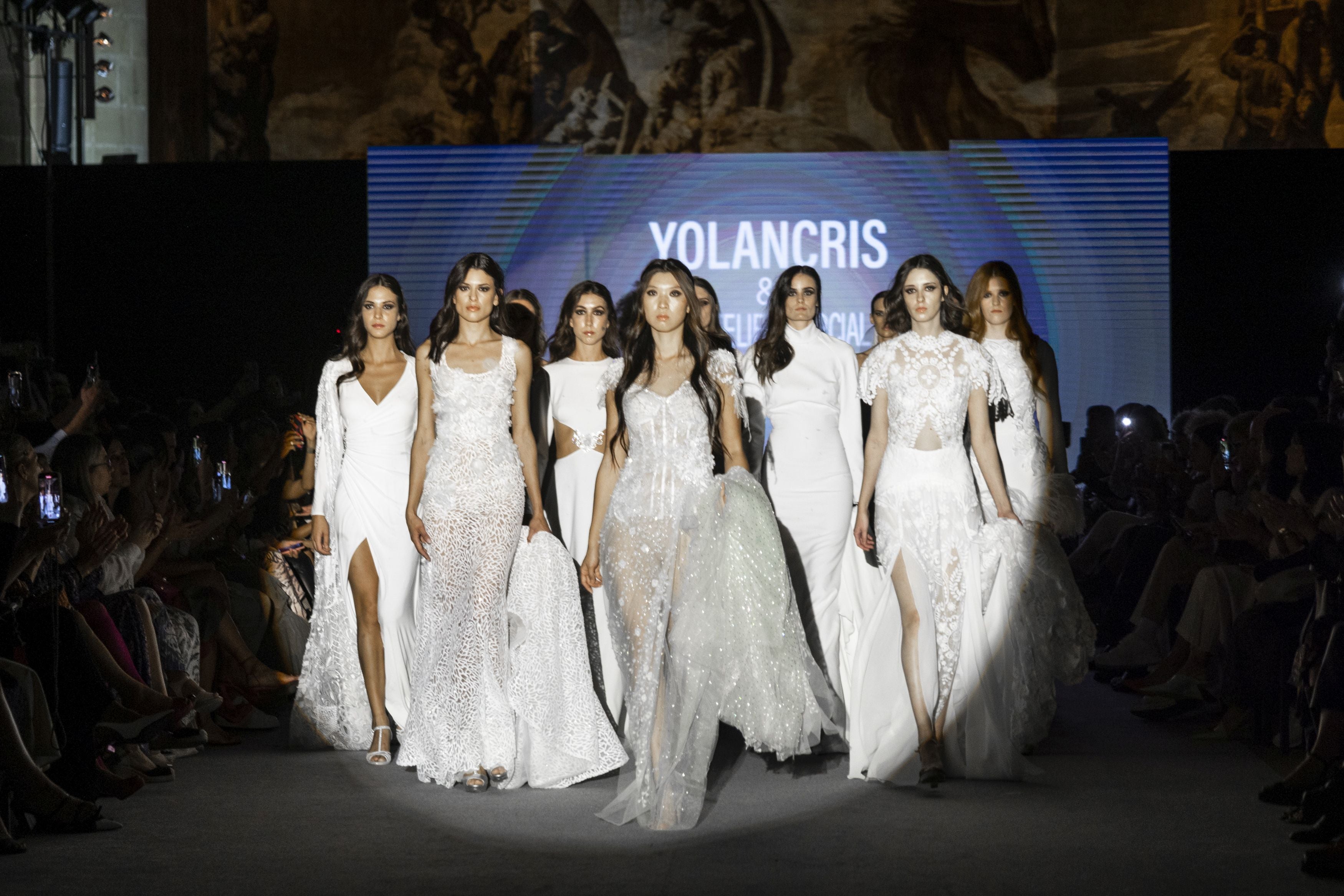 Fotos: Desfile de YolanCris para El Atelier Nupcial