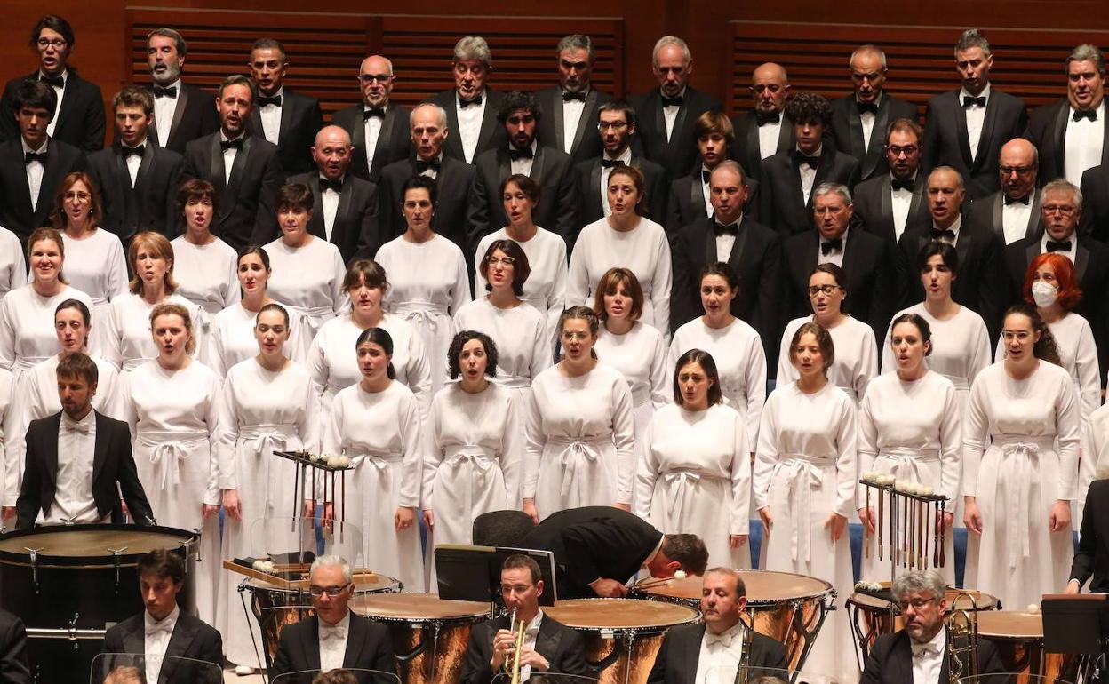 El Orfeón Donostiarra el pasado mes de abril durante un concierto junto a Euskadiko Orkestra. 