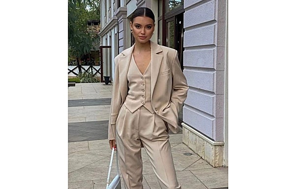 Traje de chaqueta con chaleco. 