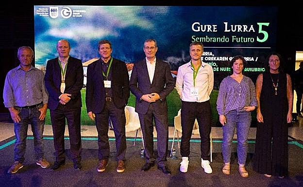 El diputado general de Gipuzkoa, Markel Olano, abrió el congreso.