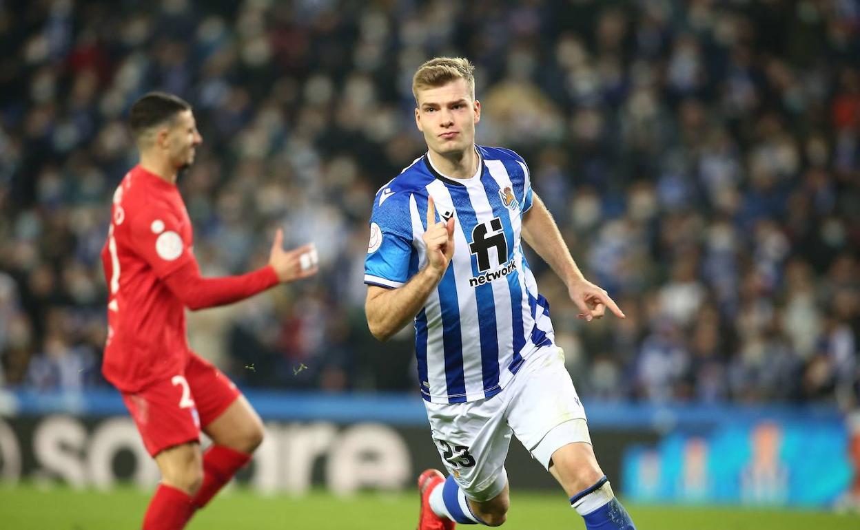 Sorloth celebra el gol ante el Atlético de Madrid en la Copa, en la pasada edición del torneo.