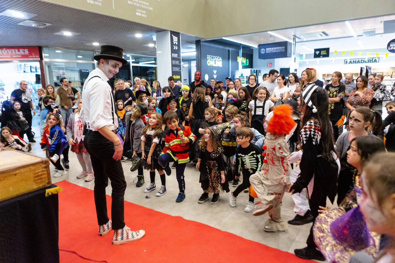 Fotos: La luz se adueño en la Gau beltza