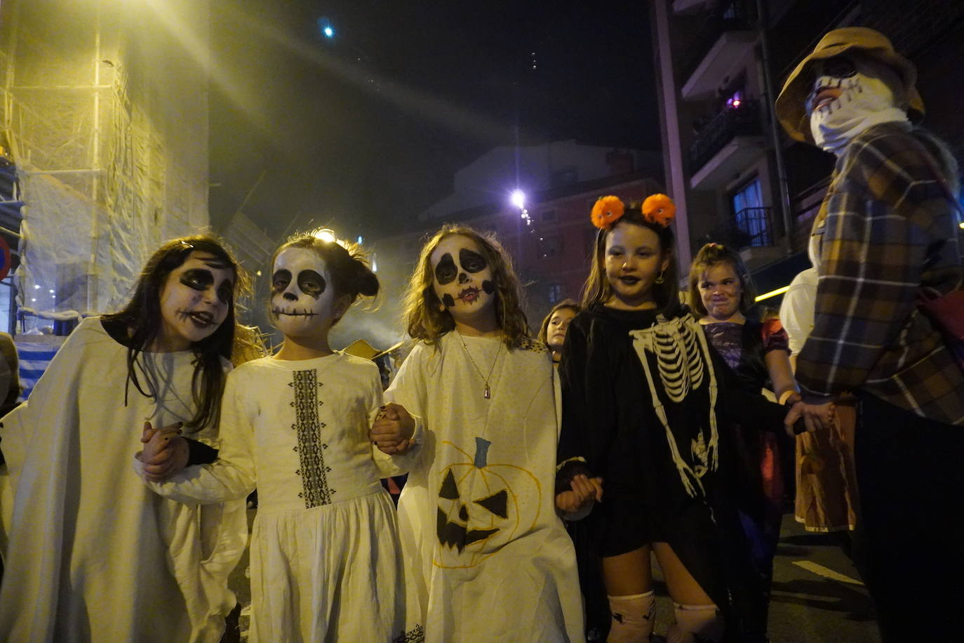 Fotos: La luz se adueño en la Gau beltza