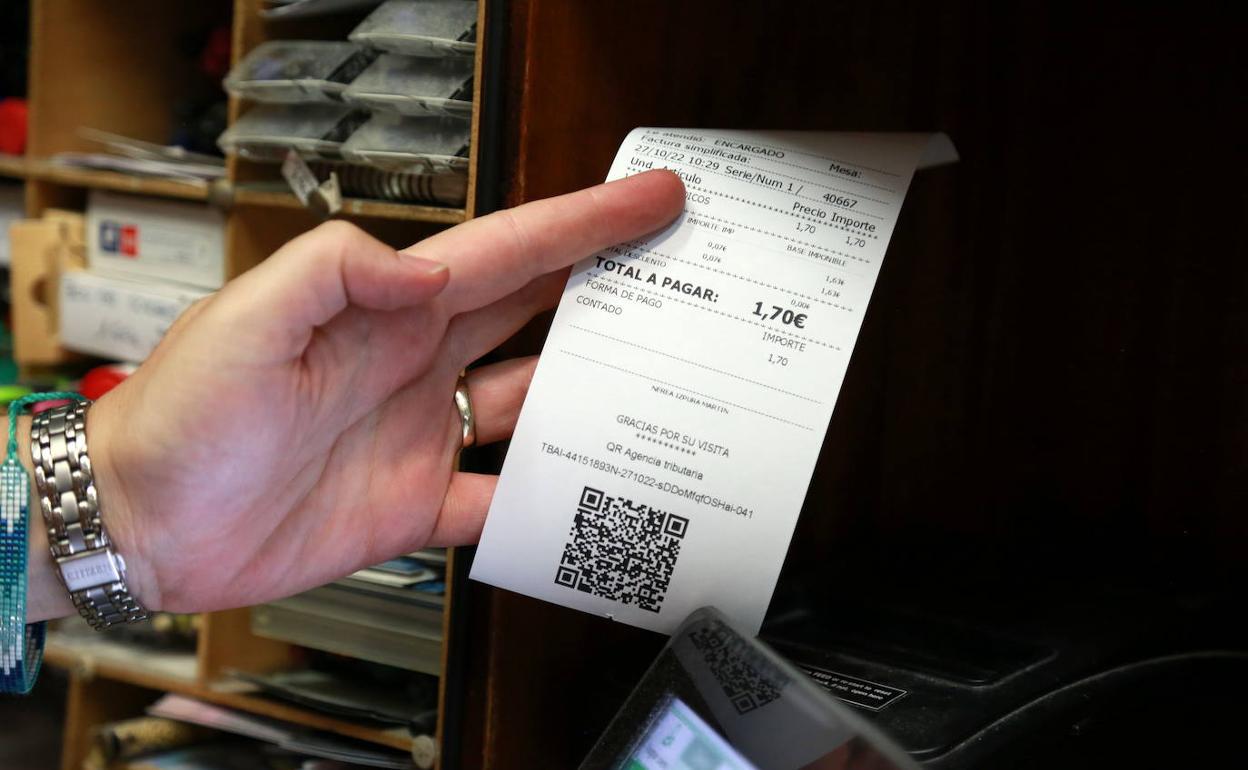 Este martes, 1 de noviembre, entra en vigor TicketBai para hostelería y comercio. 